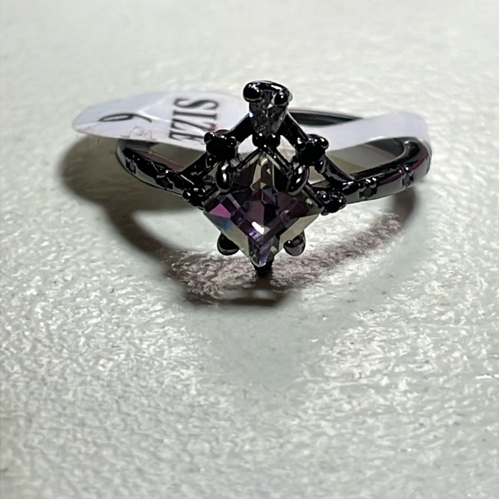 Fragrant jewels wizard of Oz ring